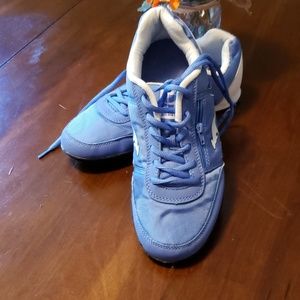 EUC Kangaroo sneakers